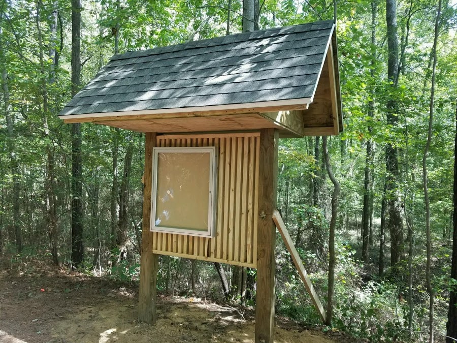 Kiosk at Eagle Spur Trail